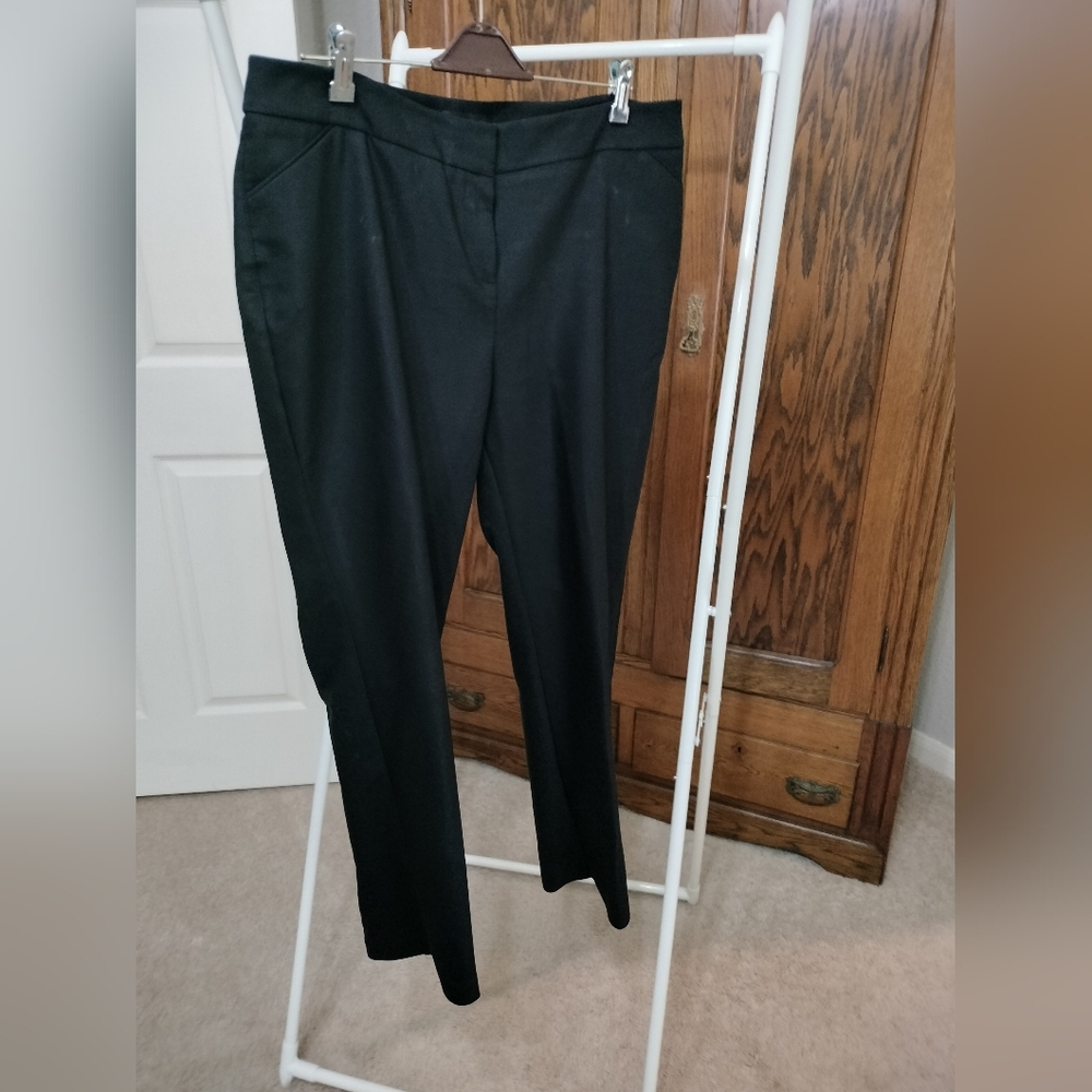 Chicos so slimming 2 short seam in back
